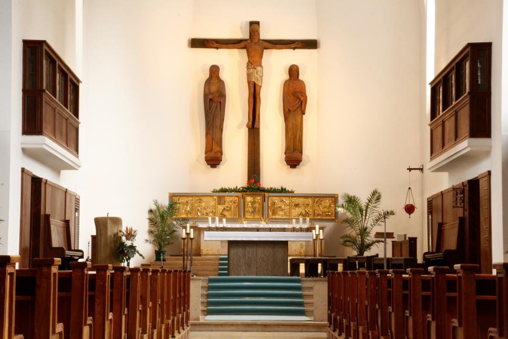 Kloster St. Josef Neumarkt in der Oberpfalz Esterno foto