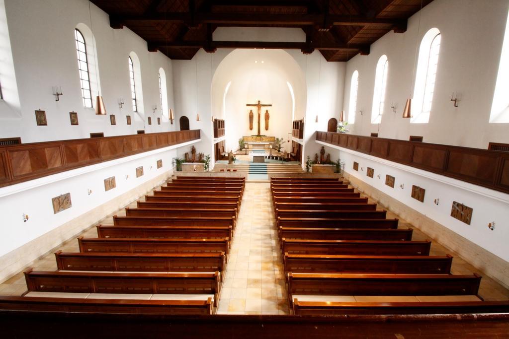 Kloster St. Josef Neumarkt in der Oberpfalz Esterno foto